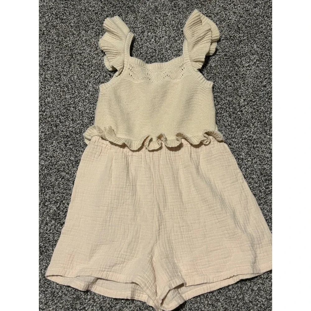 Cc34 Cupcakes and Cashmere Knit Gauze Romper Cream Ruffle Sleeveless Size S 5/6